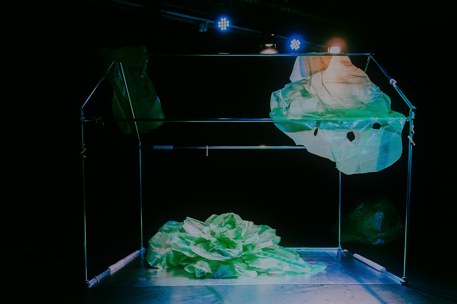 THEATHERNUU_SALAT_0006_c_HANNAFASCHING